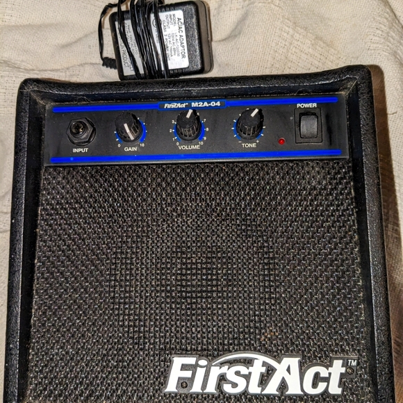 First Act Guitar Amp - Picture 5 of 5